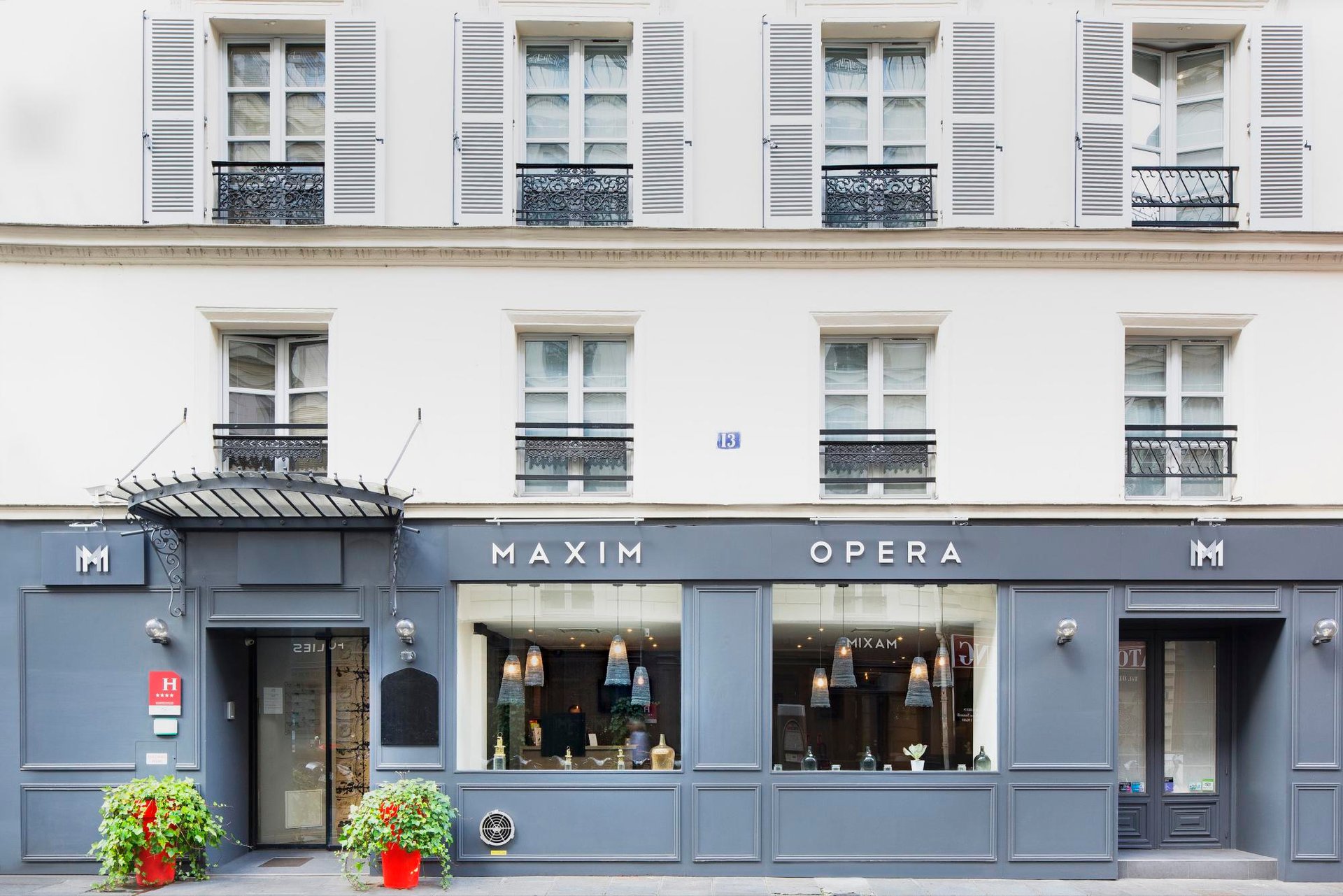 Hotel Maxim Opéra facade